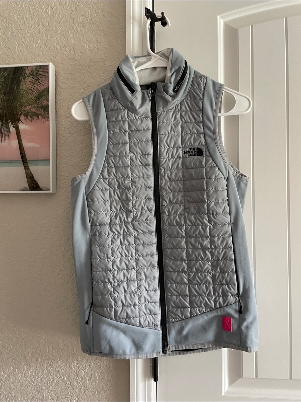 The North Face Light Silver Quilted Vest